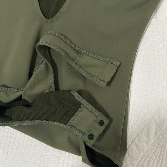 Free People V-Neck Bodysuit Size XS - Picture 4 of 4